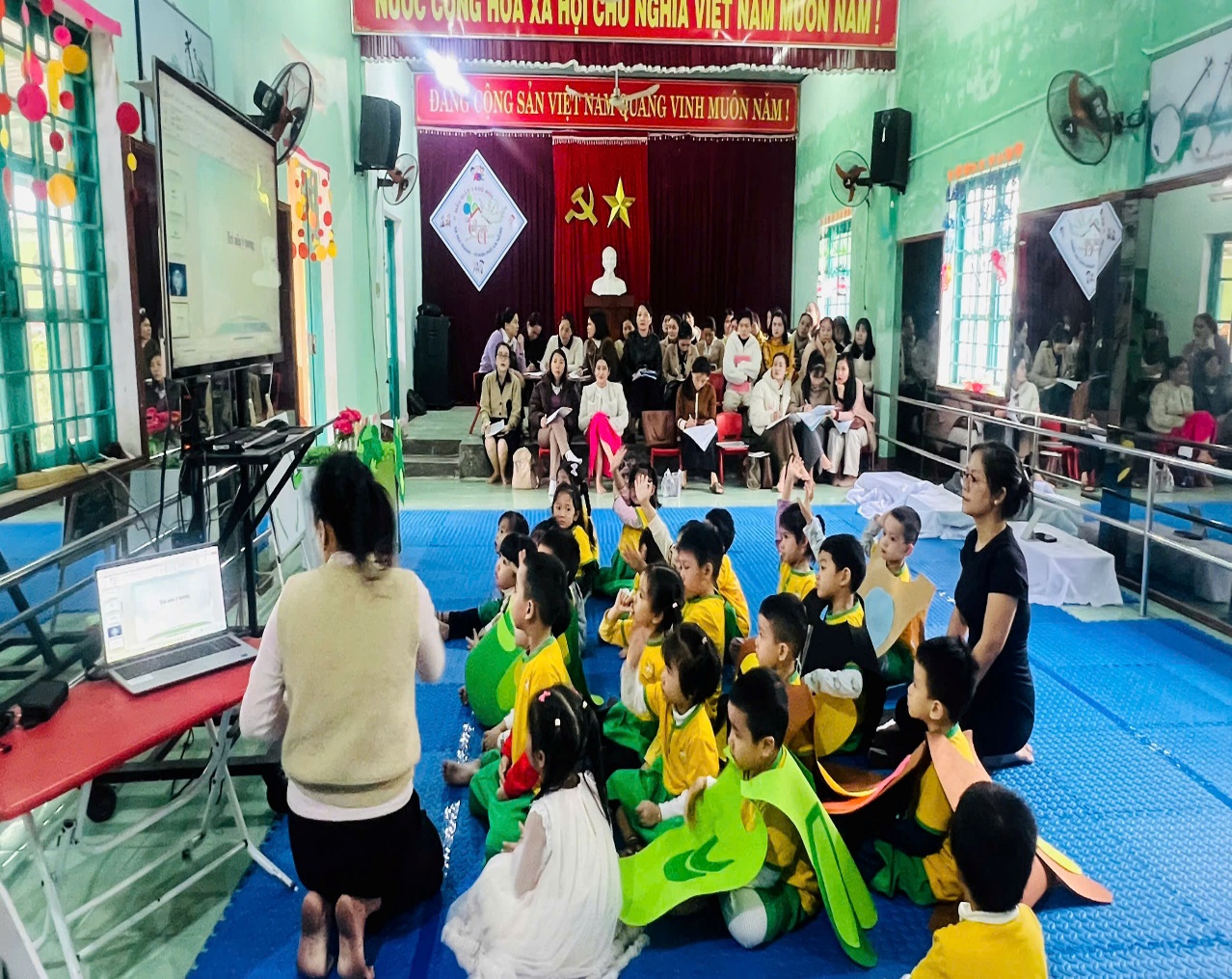 SINH HOẠT CHUYÊN ĐỀ TRƯỜNG