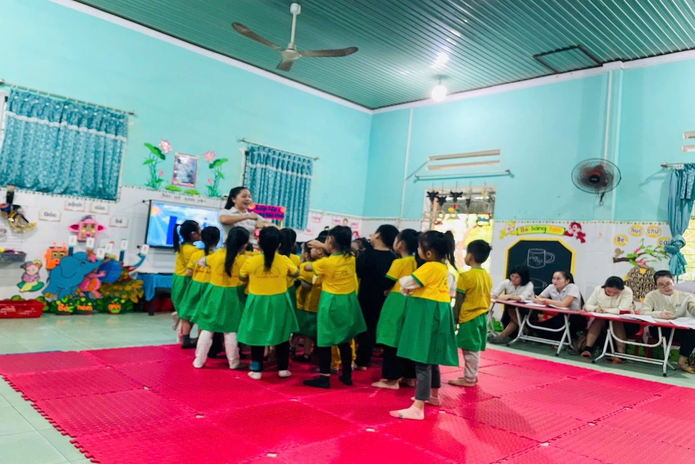 So sánh 2 nhóm chữ